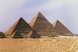 Arhitectura sacra, cu efecte in viata muritorilor: piramidele