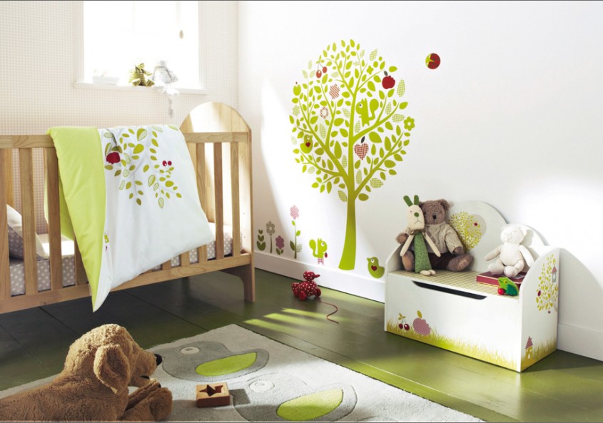 Decoratiuni autocolante pentru camera copiilor