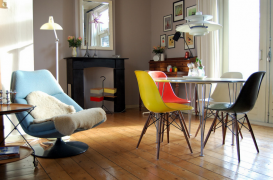 Culori si scaune de colectie, pentru o locuinta de langa Amsterdam