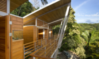 Casa Flotanta din Costa Rica pluteste deasupra coastei Pacificului Construita in Puntarenas casa Flotanta proiectata de