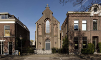 Casa moderna amenajata in interiorul unei biserici din Utrecht In Olanda sunt sute de astfel de
