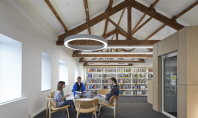 Biblioteca Universitatii Cumbria amenajata intr-un hambar Echipa John McAslan+Partners a realizat proiectul de reconversie al unui