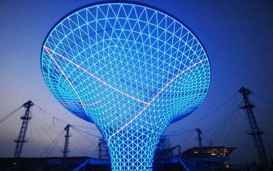 Echipamente sofisticate vor lumina zi si noapte Expozitia Mondiala din 2010