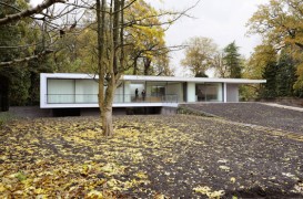 Casa inspirata de arhitectura lui Mies van der Rohe
