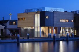 Lake Union Floating Home by Vandeventer + Carlander Architects