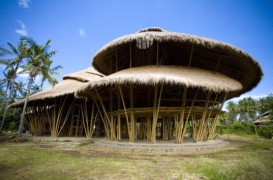 Scoala ecologica in Indonezia, exemplu de structura din bambus