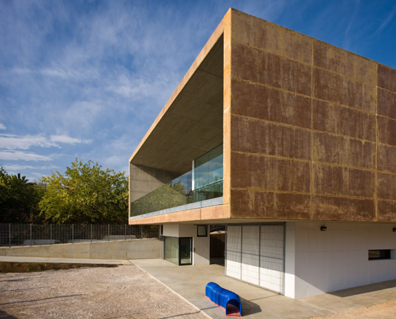 Les Carolines Playground and Dinning Room / Pablo Ribera Pons & Josean Vilar Pons