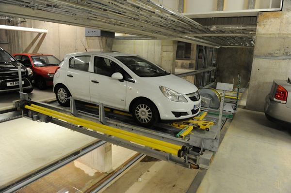 Cubul din Birmingham:  parcaj de 339 de autoturisme cu noul sistem Multiparker 760